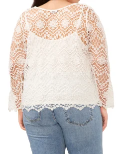 Plus-Size Open-Weave Floral Lace Cropped Blouse