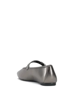 Vinica Mary Jane Flat