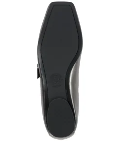 Vinica Mary Jane Flat