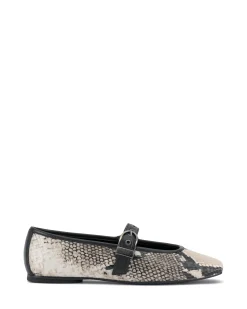 Vinica Mary Jane Flat