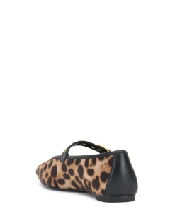 Vinica Mary Jane Flat