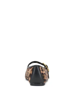 Vinica Mary Jane Flat